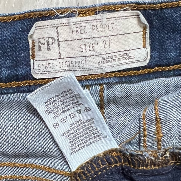 Free People Distressed Busted Knee Medium Wash Mid Rise Cropped Skinny Jeans - Picture 9 of 11